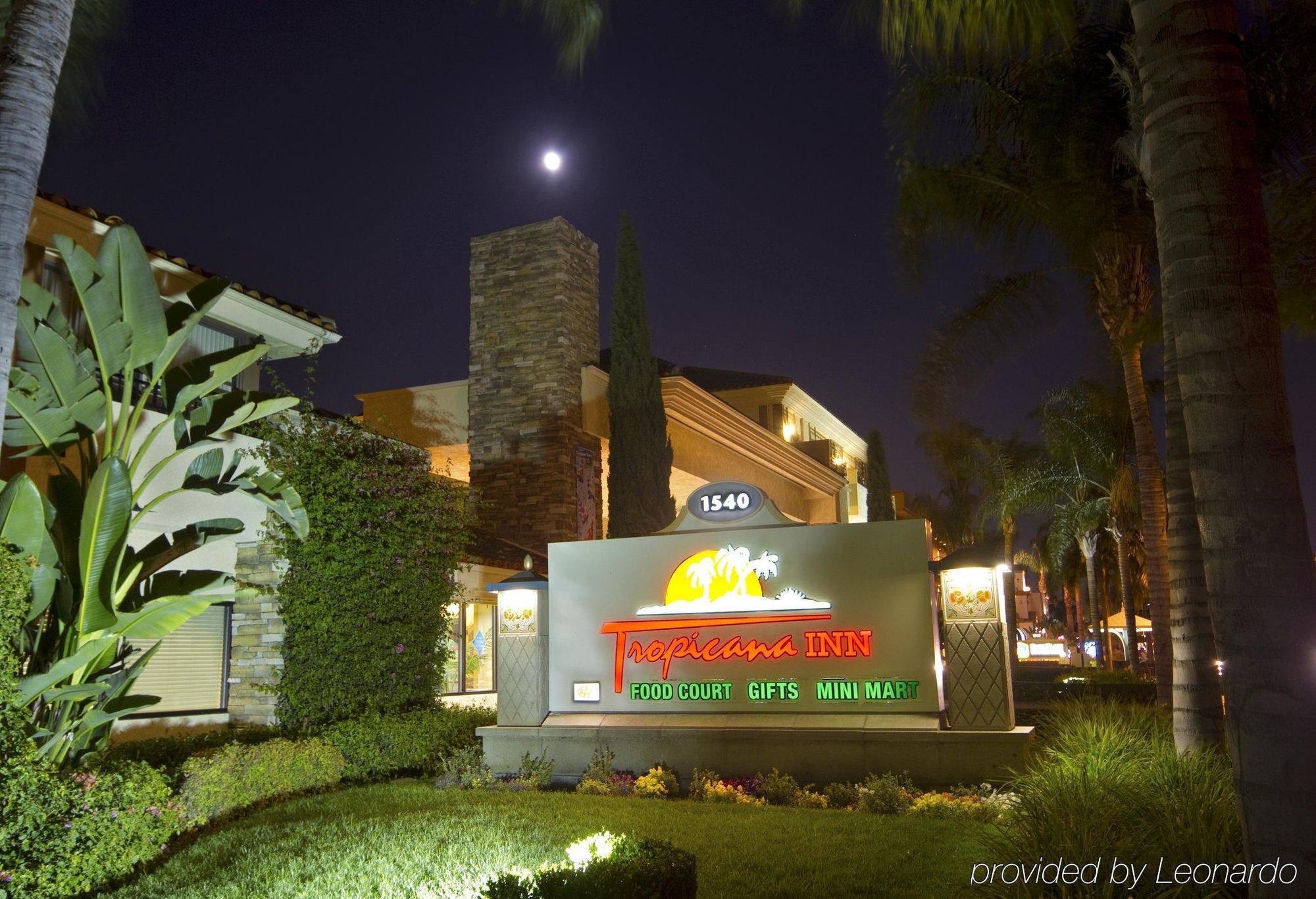 אנהיים Tropicana Inn & Suites מראה חיצוני תמונה